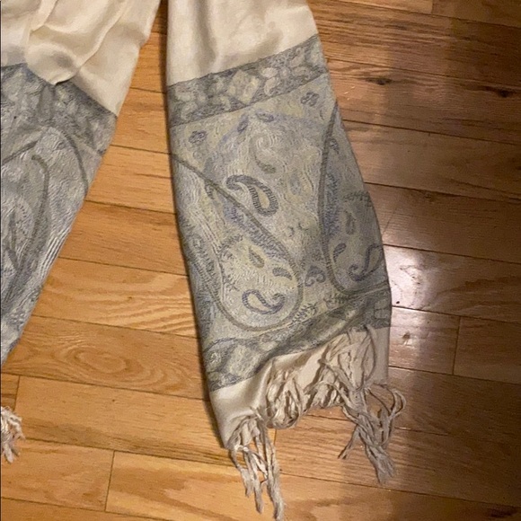 2/$20 Soft scarf - Picture 2 of 2
